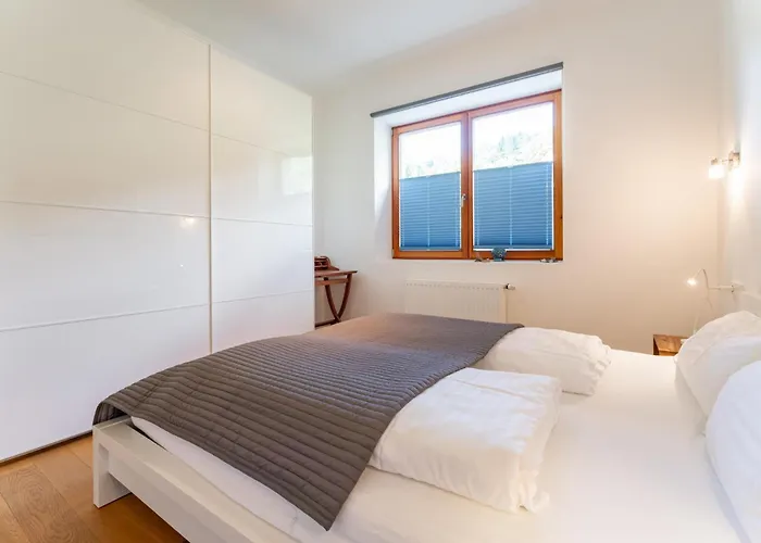 Bachwinkl マリア・アルム・アム・シュタイナーネン・メアー